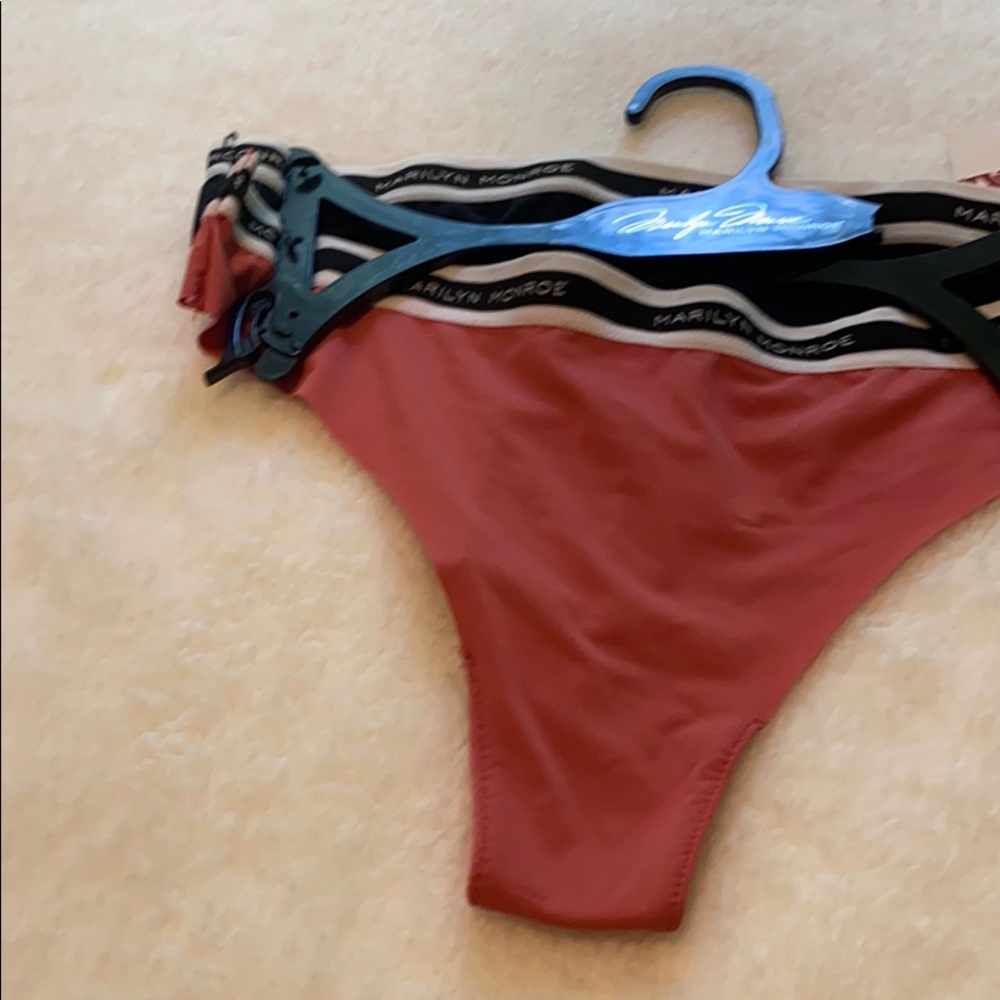 Ladies Hip Huggers MM